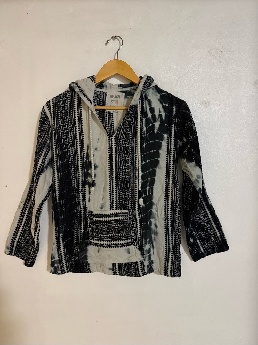 Green & White Hooded Pullover Sweater